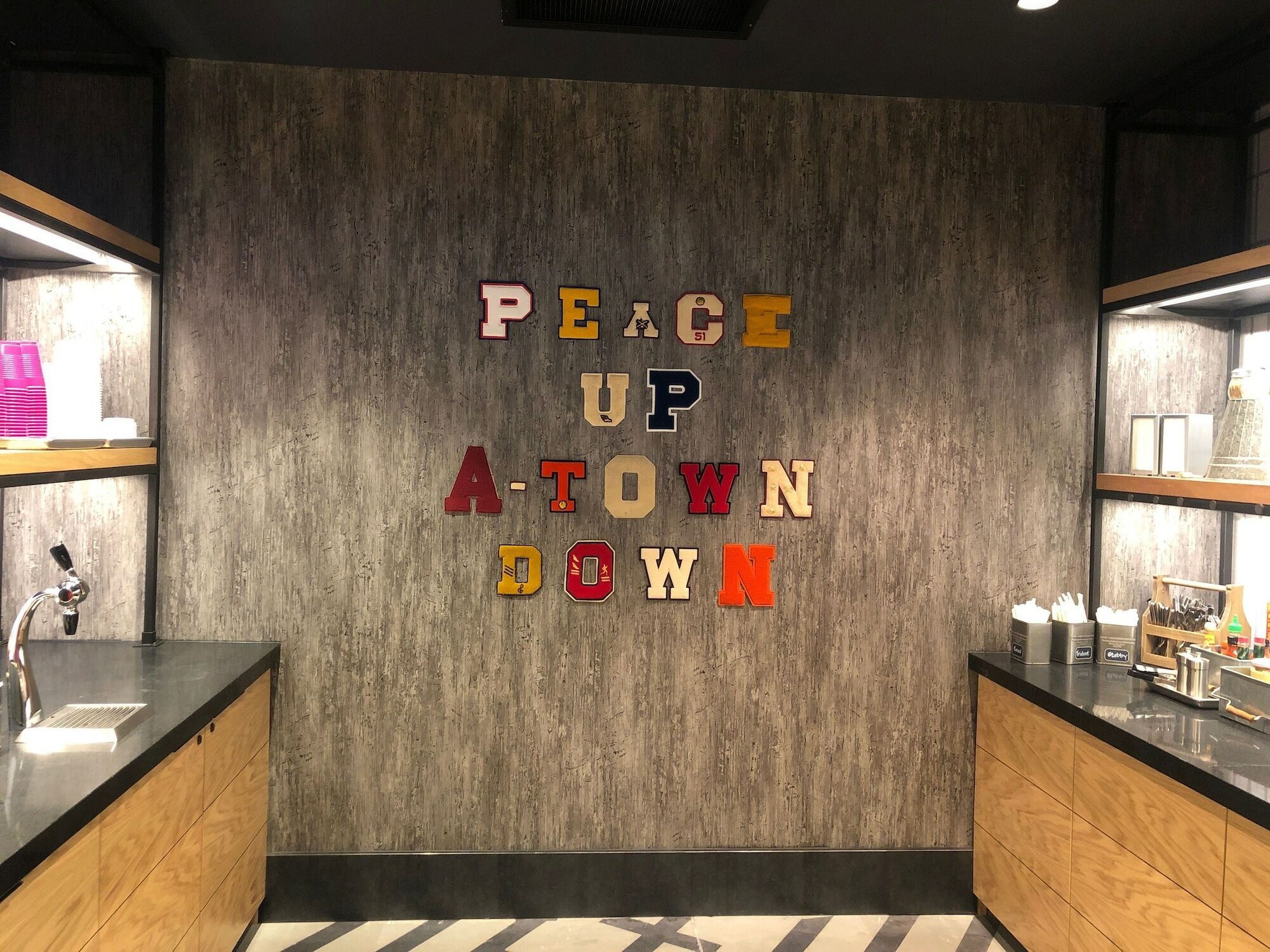 Moxy Atlanta Midtown Hotel Exterior photo